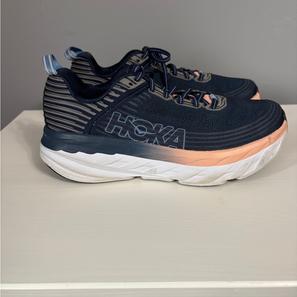Hoka One One Womens Bondi 6 Navy Blue & Dusty Pink Sneakers Size 9.5